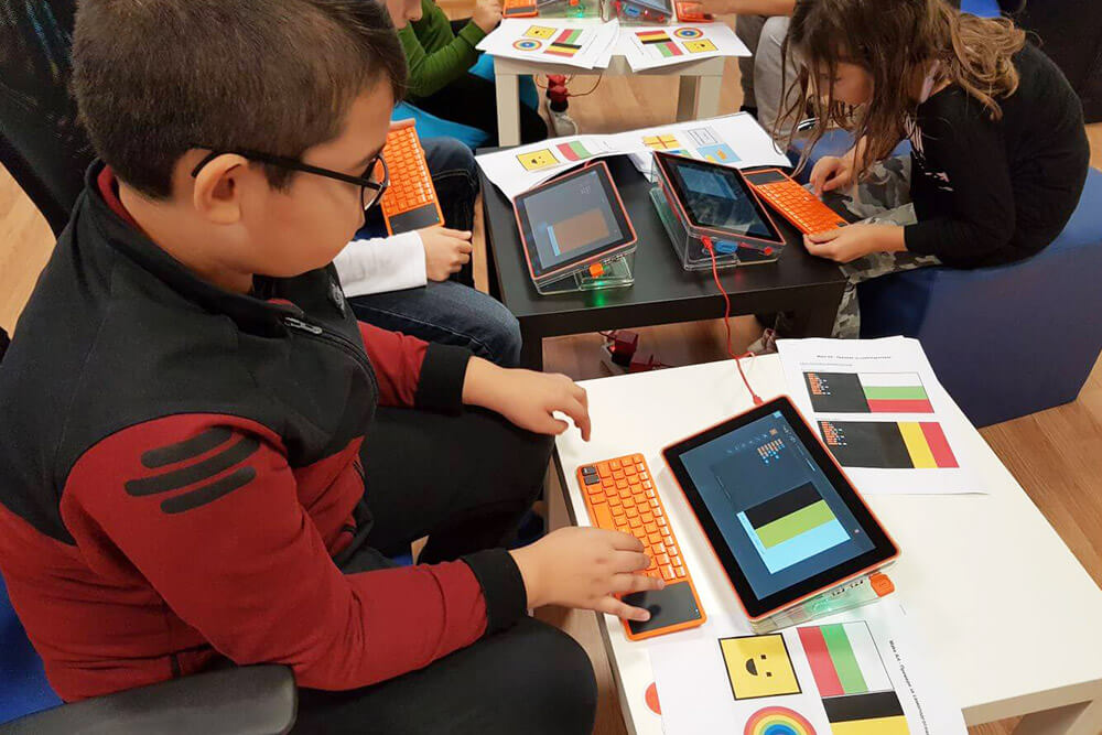 Деца: Снимка 16 - Снимка 28