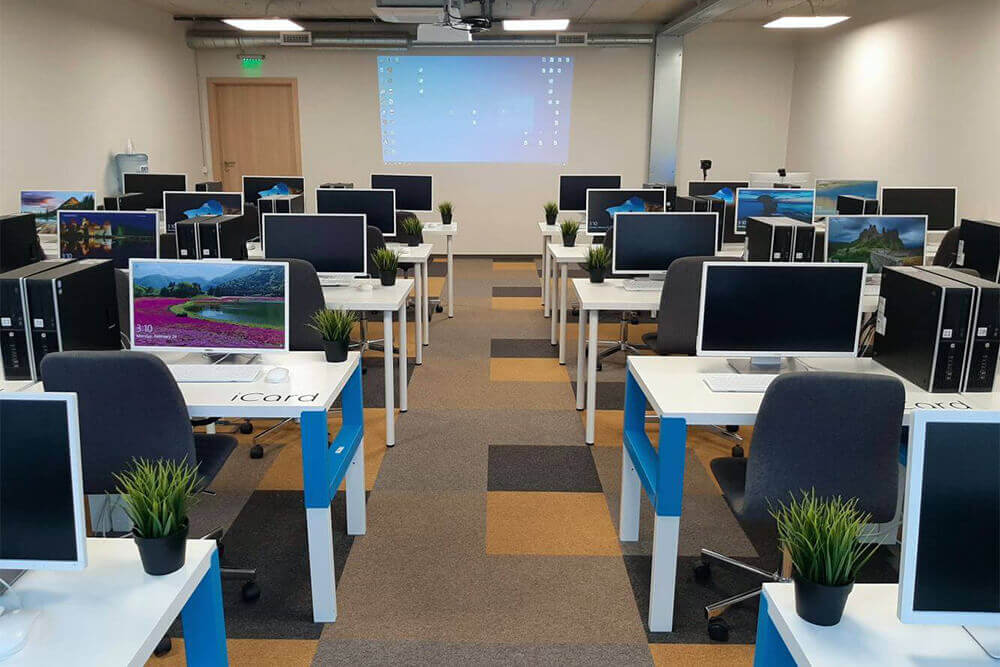 Зали: Снимка 8 - Снимка 37